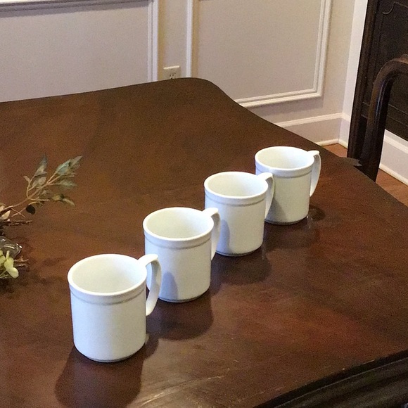 Williams Sonoma Pantry Essentials ceramic coffee mugs set of 4 - Picture 2 of 7